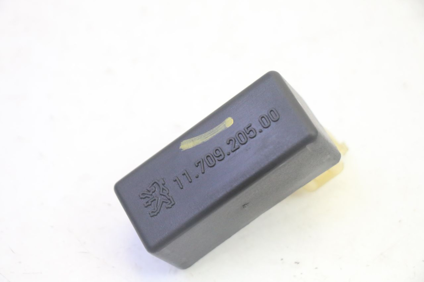 photo de Módulo CDI PEUGEOT LUDIX 50 (2005 - 2007) - Ampliação técnica