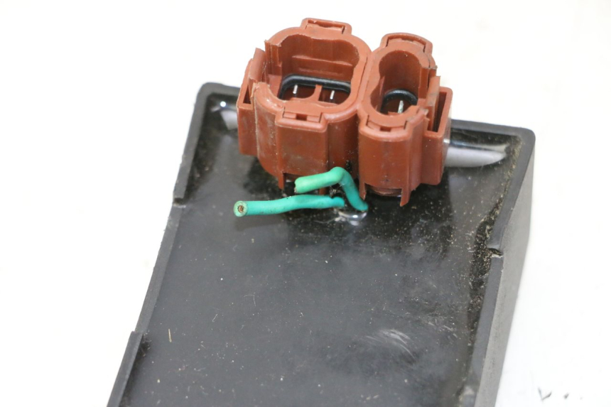 photo de Módulo CDI PEUGEOT V-CLIC VCLIC 50 (2007 - 2013) - Outro ângulo de visão
