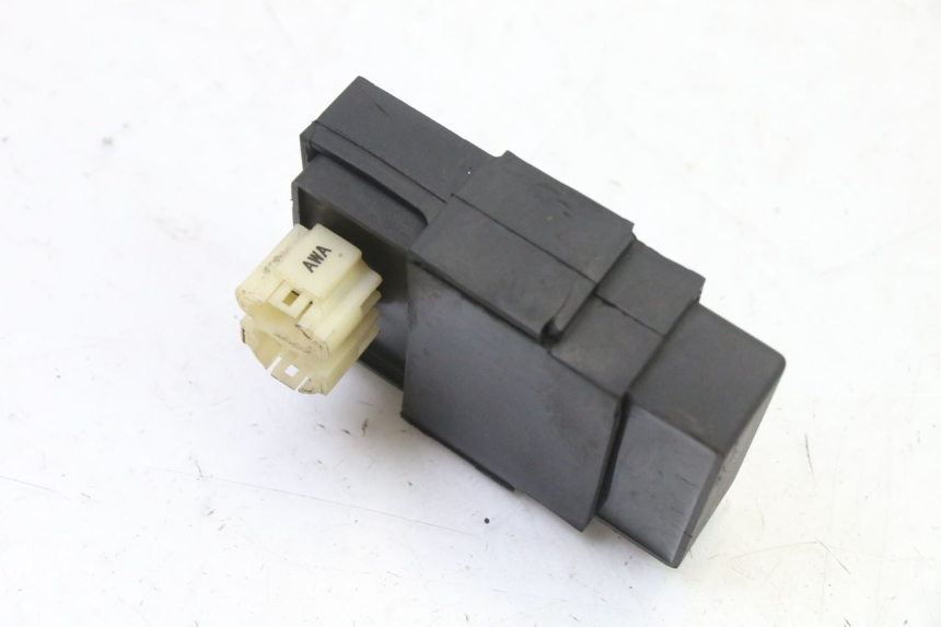 photo de Módulo CDI PEUGEOT VIVACITY NEW 4T 50 (2008 - 2017) - Zoom do estado de desgaste