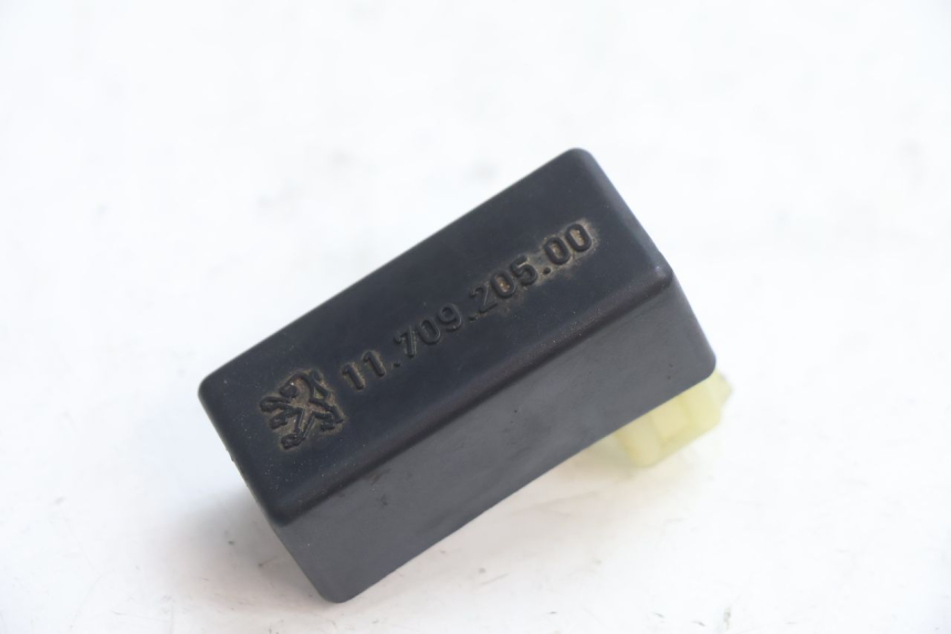 photo de Módulo CDI PEUGEOT VIVACITY 50 (1998 - 2003) - Outro ângulo de visão