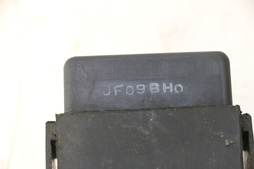 photo de CAIXA CDI DAELIM VJ ROADWIN 125 (2004 - 2007) - Detalhe da peça