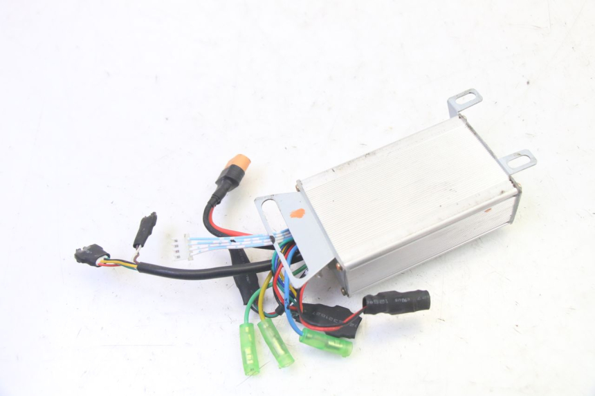 photo de Módulo CDI MOOVWAY Z8 1 - Outro ângulo de visão