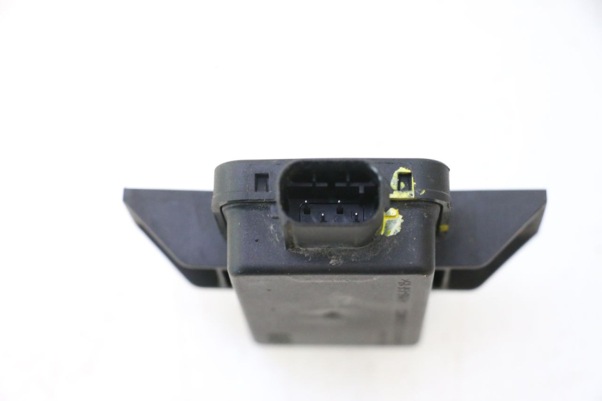 photo de UNIDADE DE CONTROLE DE PRESSÃO DOS PNEUS BMW C SPORT 650 (2015 - 2021) - Zoom do estado de desgaste