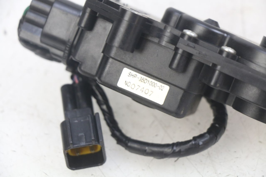 photo de Módulo de Injeção KAWASAKI Z 750 (2007 - 2013) - Zoom do estado de desgaste