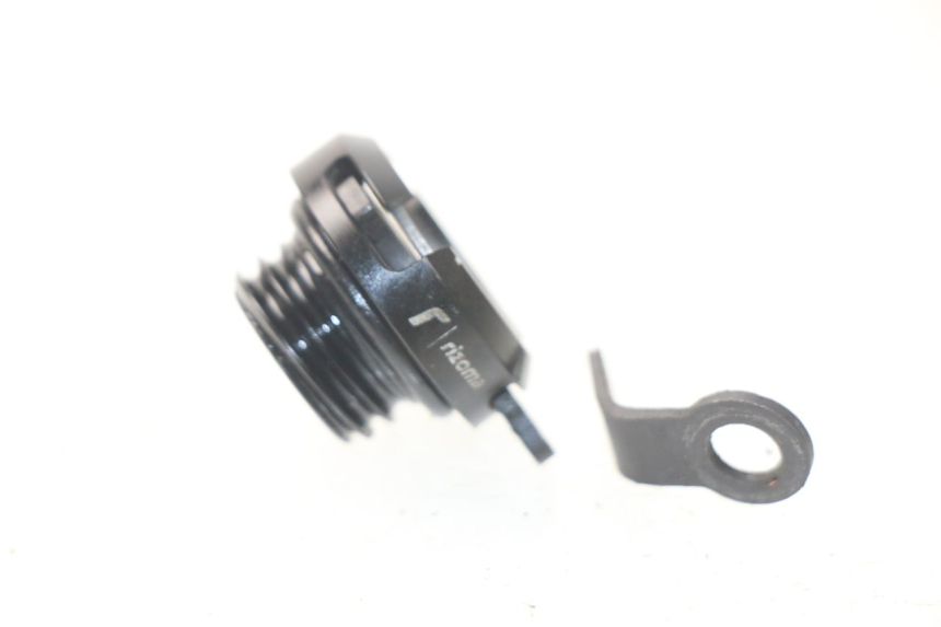 photo de TAMPA DO CARTER DE ÓLEO KAWASAKI Z Z900 900 (2017 - 2019) - Zoom do estado de desgaste