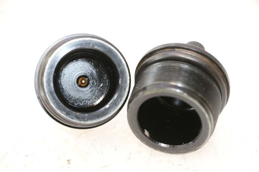 photo de TAMPA DE GARFO SUZUKI DR S 600 (1985 - 1989) - Zoom do estado de desgaste