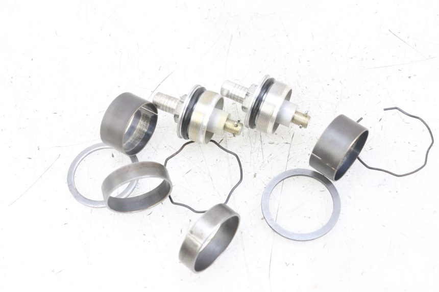 photo de TAMPA DE GARFO SUZUKI GSX F GSXF 650 (2007 - 2015) - Outro ângulo de visão