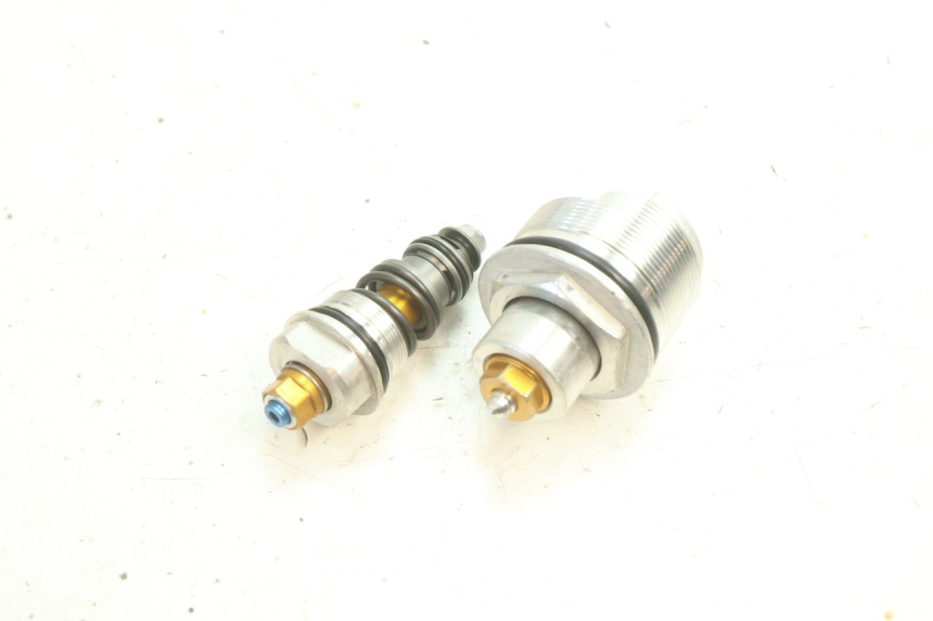 photo de TAMPA DE GARFO YAMAHA YZF R6 600 (2008 - 2009) - Zoom do estado de desgaste