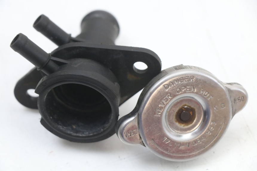 photo de TAMPA DO RADIADOR BMW C1 125 (2000 - 2003) - Ampliação técnica