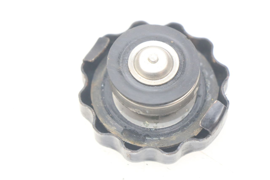 photo de TAMPA DO RADIADOR HONDA CRF 250 (2016 - 2017) - Zoom do estado de desgaste