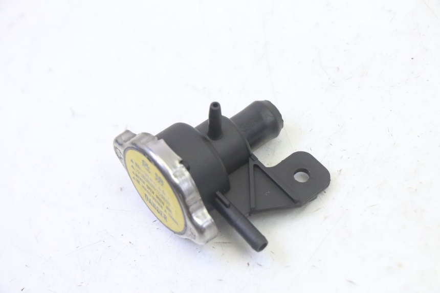 photo de TAMPA DO RADIADOR KYMCO GRAND DINK 125 (2008 - 2014) - Outro ângulo de visão