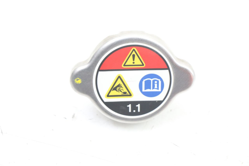photo de TAMPA DO RADIADOR HONDA SH i 300 (2015 - 2020) - Zoom do estado de desgaste