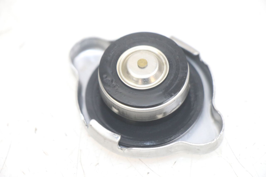 photo de TAMPA DO RADIADOR YAMAHA NEOS NEO'S 4T 50 (2008 - 2016) - Detalhe da peça