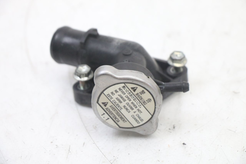 photo de TAMPA DO RADIADOR SUZUKI GSX F GSXF 650 (2007 - 2015) - Detalhe da peça