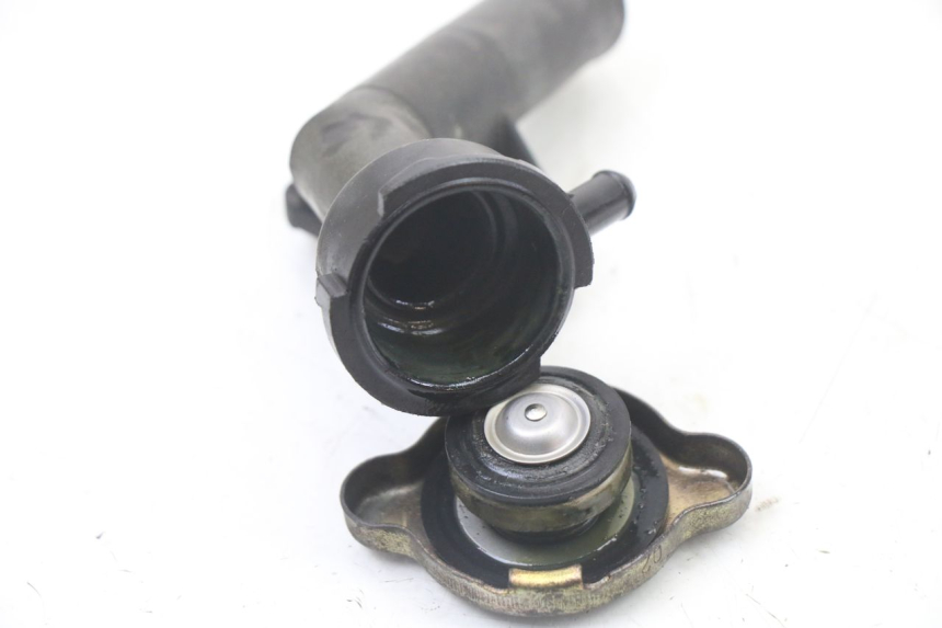 photo de TAMPA DO RADIADOR HONDA VT C2 SHADOW 750 (1997 - 2001) - Outro ângulo de visão
