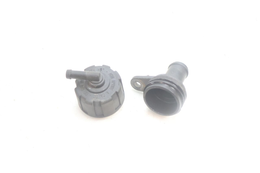 photo de TAMPA DO RADIADOR YAMAHA XMAX X-MAX 125 (2006 - 2009) - Detalhe da peça