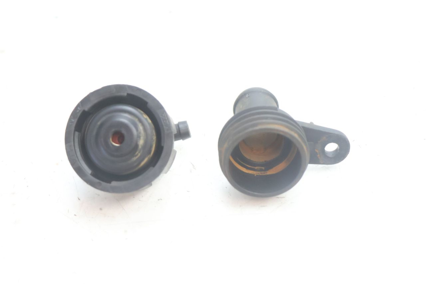 photo de TAMPA DO RADIADOR YAMAHA XMAX X-MAX 125 (2006 - 2009) - Zoom do estado de desgaste