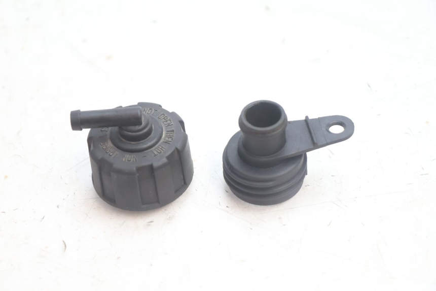 photo de TAMPA DO RADIADOR YAMAHA XMAX X-MAX 125 (2006 - 2009) - Detalhe da peça