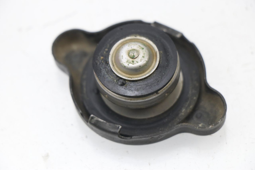 photo de TAMPA DO RADIADOR YAMAHA YZ 80 (1998 - 2001) - Zoom do estado de desgaste