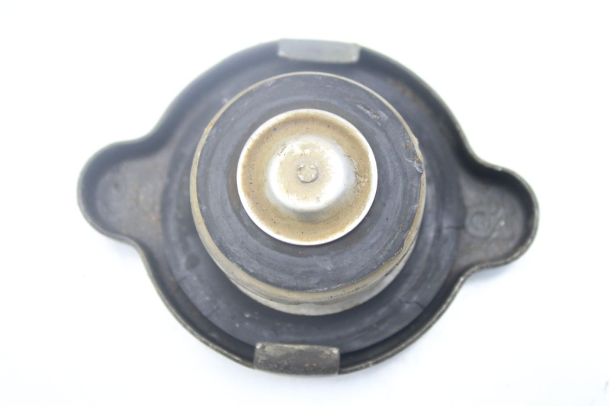 photo de TAMPA DO RADIADOR YAMAHA YZ 80 (1982 - 1983) - Zoom do estado de desgaste