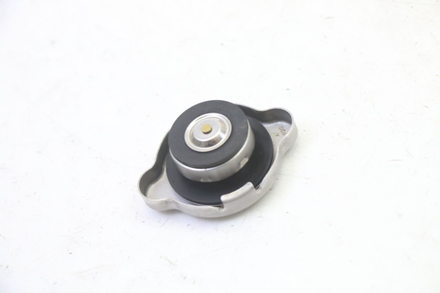 photo de TAMPA DO RADIADOR YAMAHA YZ 85 (2022 - 2025) - Zoom do estado de desgaste