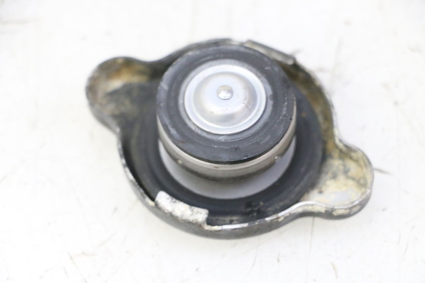 photo de TAMPA DO RADIADOR YAMAHA YZ 85 (2002 - 2018) - Zoom do estado de desgaste