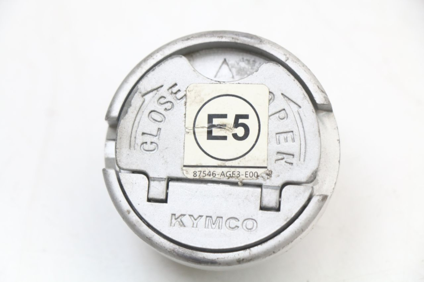 photo de TAMPA DO RESERVATÓRIO DE COMBUSTÍVEL KYMCO SUPER 8 4T 50 (2021 - 2024) - Detalhe da peça