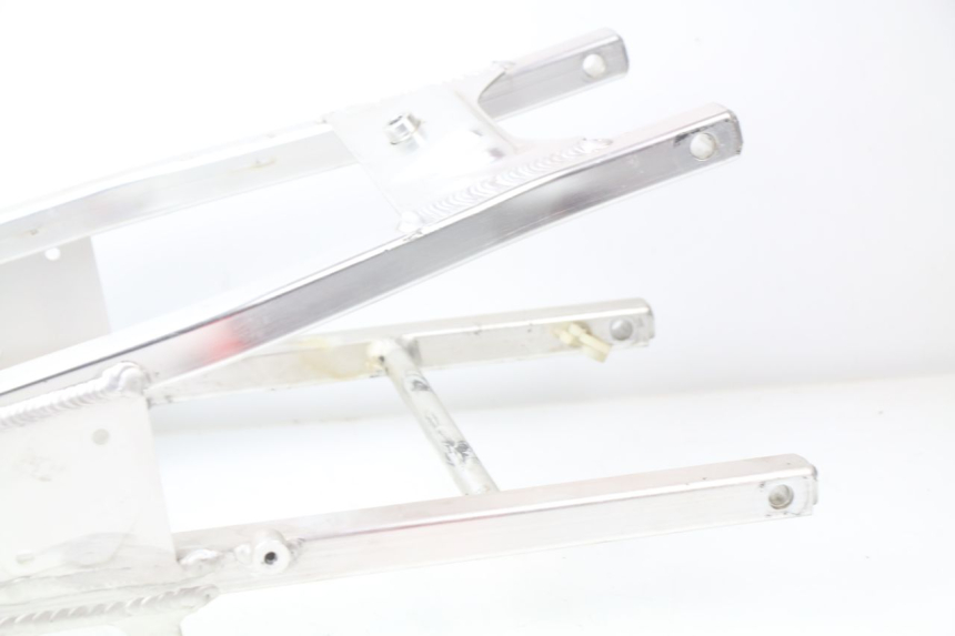 photo de ARCO DO QUADRO TRASEIRO HONDA CBR 919 RR FIREBLADE 900 (1998 - 1999) - Vista geral