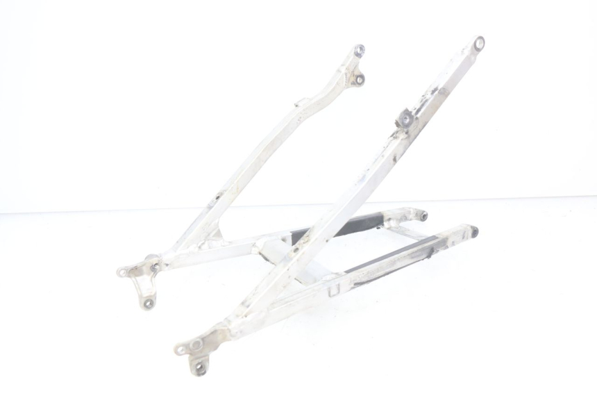 photo de ARCO DO QUADRO TRASEIRO HONDA CRF CR-F 450 (2005 - 2008) - Detalhe da peça