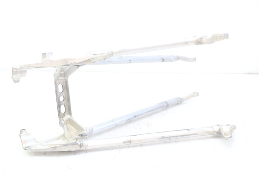 photo de ARCO DO QUADRO TRASEIRO HONDA CRF 250 (2010 - 2013) - Detalhe da peça