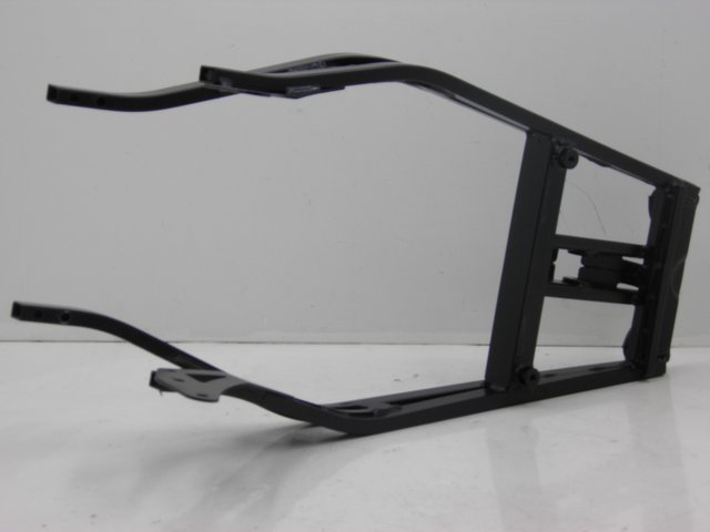 photo de ARCO DO QUADRO TRASEIRO DERBI GP MAX 250 (2006 - 2008) - Detalhe da peça