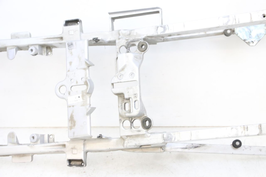 photo de ARCO DO QUADRO TRASEIRO YAMAHA FJR ABS 1300 (2006 - 2012) - Marcações e referências