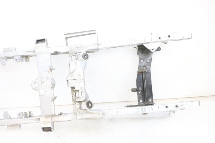 photo de ARCO DO QUADRO TRASEIRO YAMAHA FJR ABS 1300 (2006 - 2012) - Marcações e referências