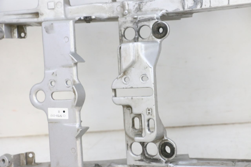 photo de ARCO DO QUADRO TRASEIRO YAMAHA FJR ABS 1300 (2006 - 2012) - Peça verificada