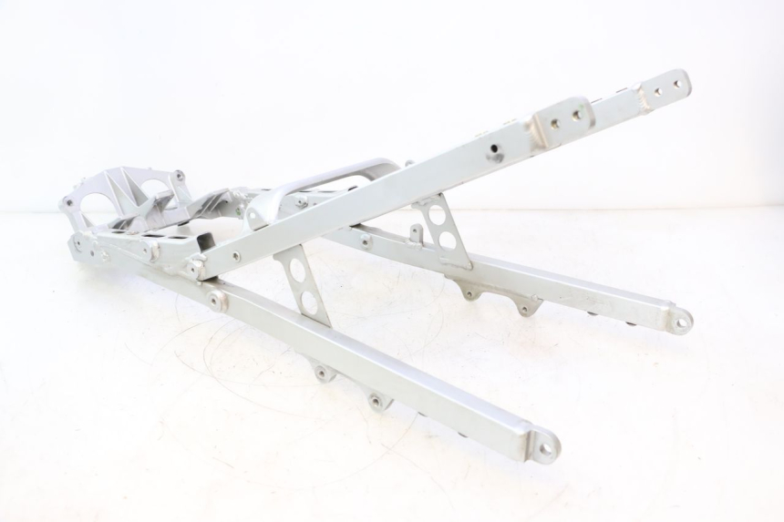 photo de LAÇO DO QUADRO TRASEIRO YAMAHA FJR 1300 (2001 - 2005) - Marcações e referências
