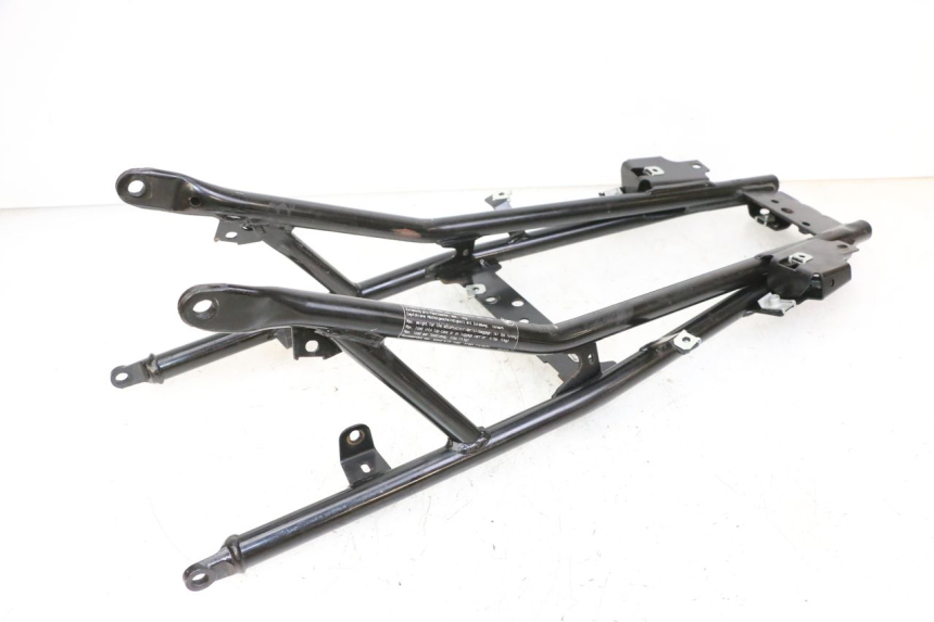photo de ARCO DO QUADRO TRASEIRO BMW G310 R 310 (2016 - 2020) - Detalhe da peça