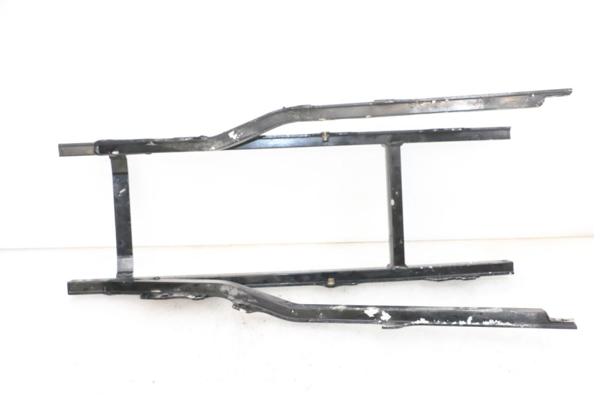 photo de ARCO DO QUADRO TRASEIRO KAWASAKI GPX R WARBIRD 600 (1988 - 1993) - Detalhe da peça