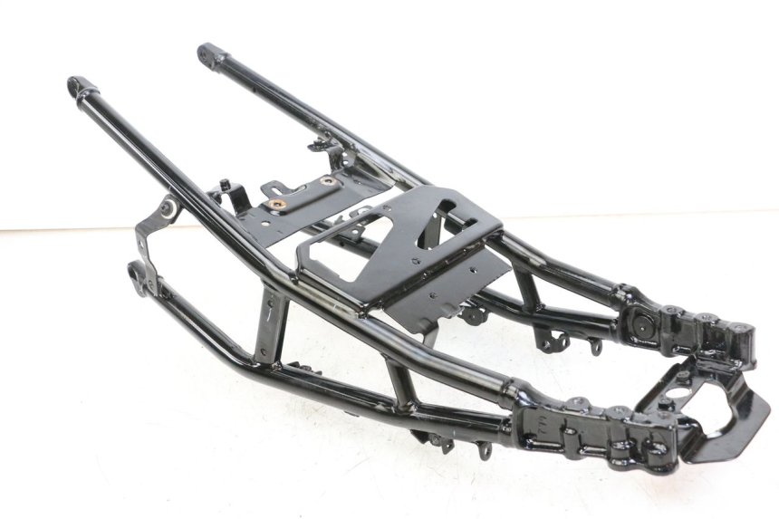 photo de ARCO DO QUADRO TRASEIRO HUSQVARNA SVARTPILEN 401 (2018 - 2023) - Detalhe da peça