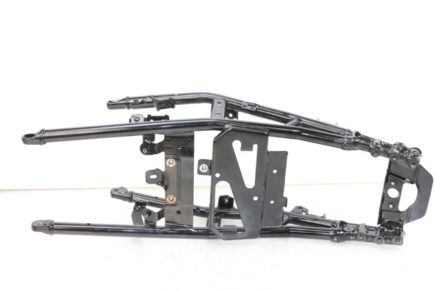 photo de ARCO DO QUADRO TRASEIRO HUSQVARNA SVARTPILEN 401 (2018 - 2023) - Outro ângulo de visão