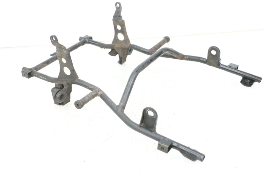 photo de ARCO DO QUADRO TRASEIRO KAWASAKI GTR 1000 (1994 - 2004) - Outro ângulo de visão