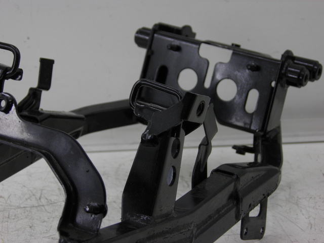 photo de ARCO DO QUADRO TRASEIRO KYMCO QUANNON NAKED 125 (2010) - Zoom do estado de desgaste