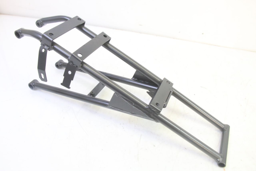 photo de ARCO DO QUADRO TRASEIRO APOLLO RFZ 125 - Outro ângulo de visão