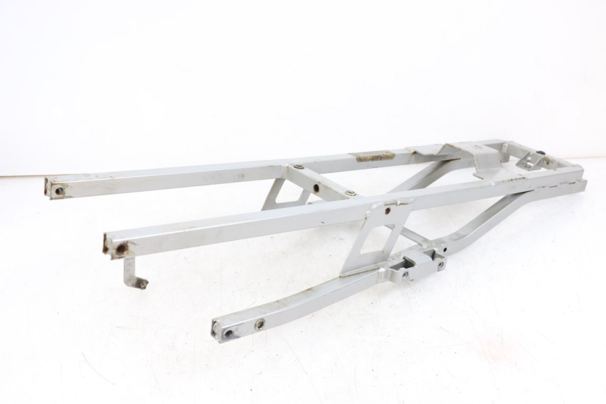 photo de ARCO DO QUADRO TRASEIRO APRILIA RS 50 (2006 - 2010) - Detalhe da peça