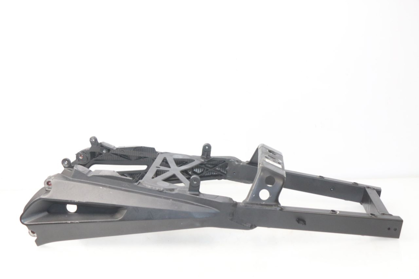 photo de ARCO DO QUADRO TRASEIRO YAMAHA TDM ABS 900 (2002 - 2014) - Detalhe da peça