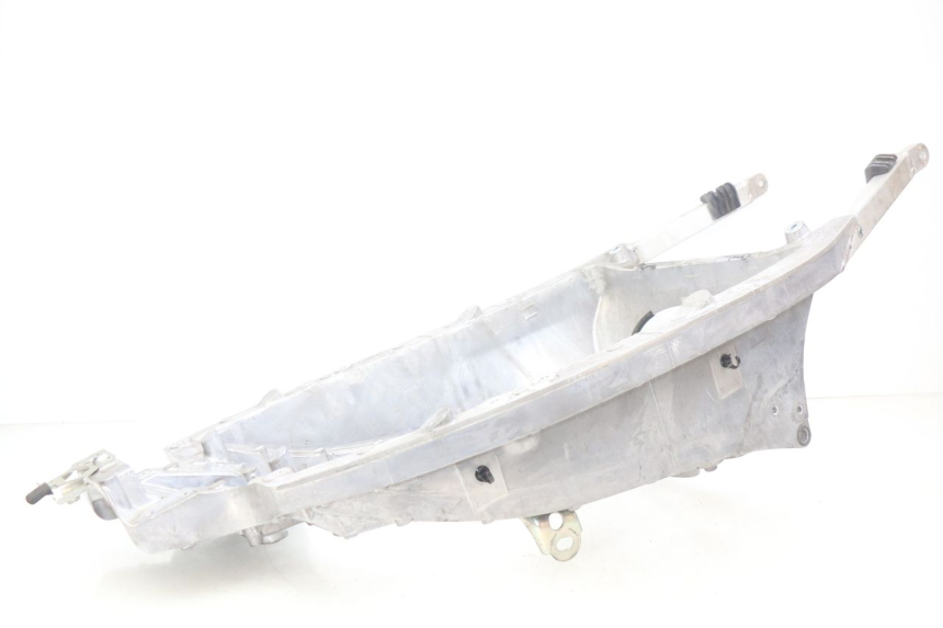 photo de ARCO DO QUADRO TRASEIRO YAMAHA XP T-MAX TMAX ABS 530 (2012 - 2015) - Detalhe da peça