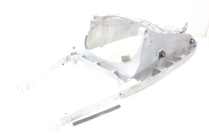 photo de ARCO DO QUADRO TRASEIRO YAMAHA XP T-MAX TMAX 500 (2008 - 2012) - Detalhe da peça