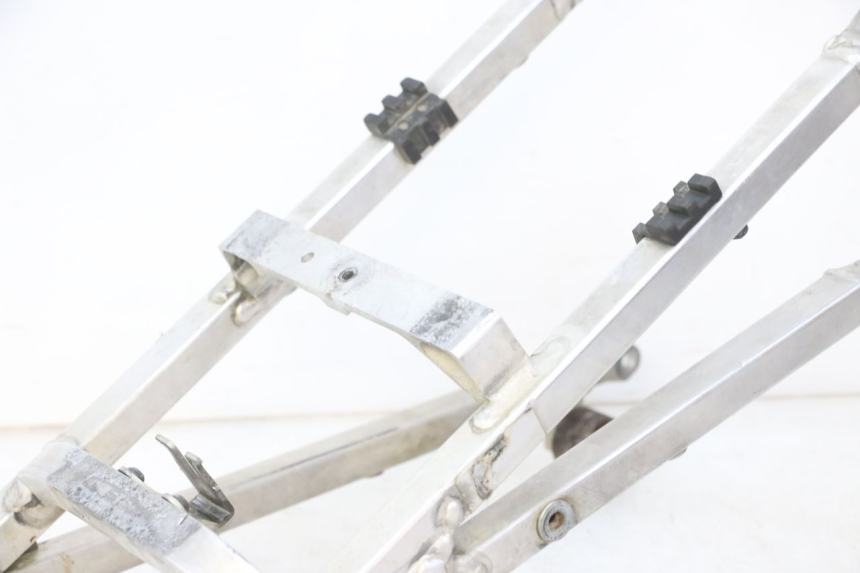 photo de ARCO DO QUADRO TRASEIRO YAMAHA YZ-F YZF 250 (2014 - 2018) - Peça verificada