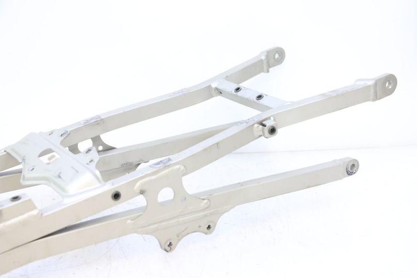photo de LAÇO DO QUADRO TRASEIRO KAWASAKI ZX-6R ZX6R 600 (2000 - 2002) - Pontos de fixação