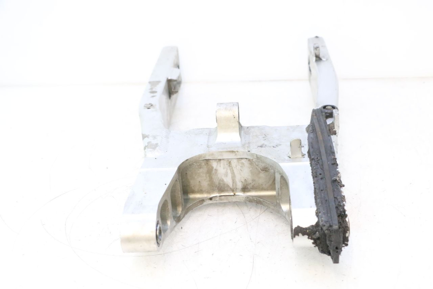 photo de BRAÇO OSCILANTE HONDA CB F HORNET 600 (2005 - 2006) - Detalhes característicos