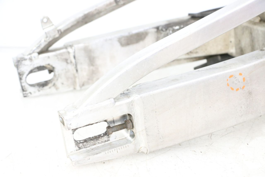 photo de BRAÇO OSCILANTE HONDA CBR RR FIREBLADE 900 (1992 - 1994) - Detalhes característicos